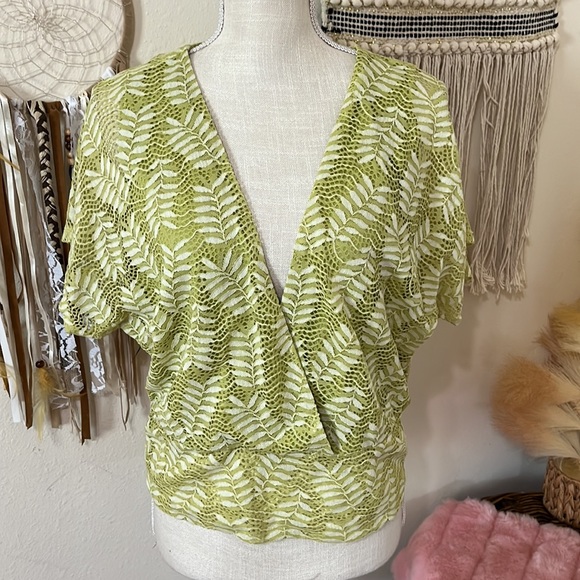 Avocado Green Leaf Patterned Top by June & Hudson/ Size XL - Picture 2 of 9